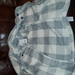 NY Collection Gray and White Checkered Shirt Jacket